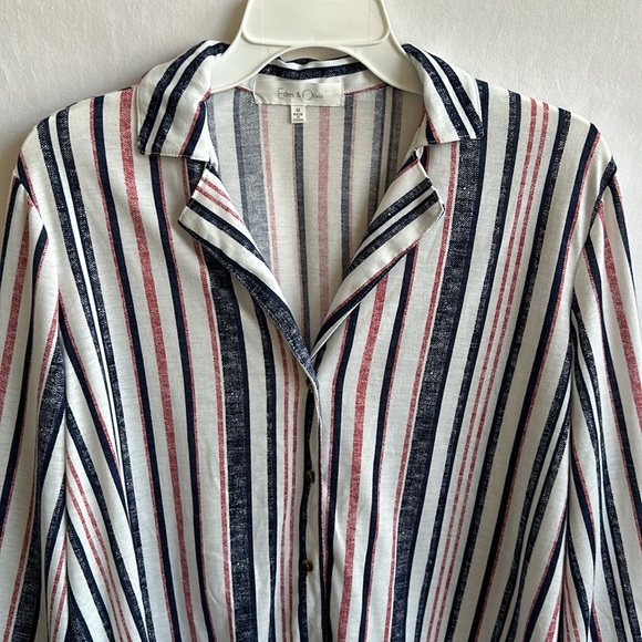Eden & Olivia red, white, and blue button-down shirt, size M - Picture 2 of 11
